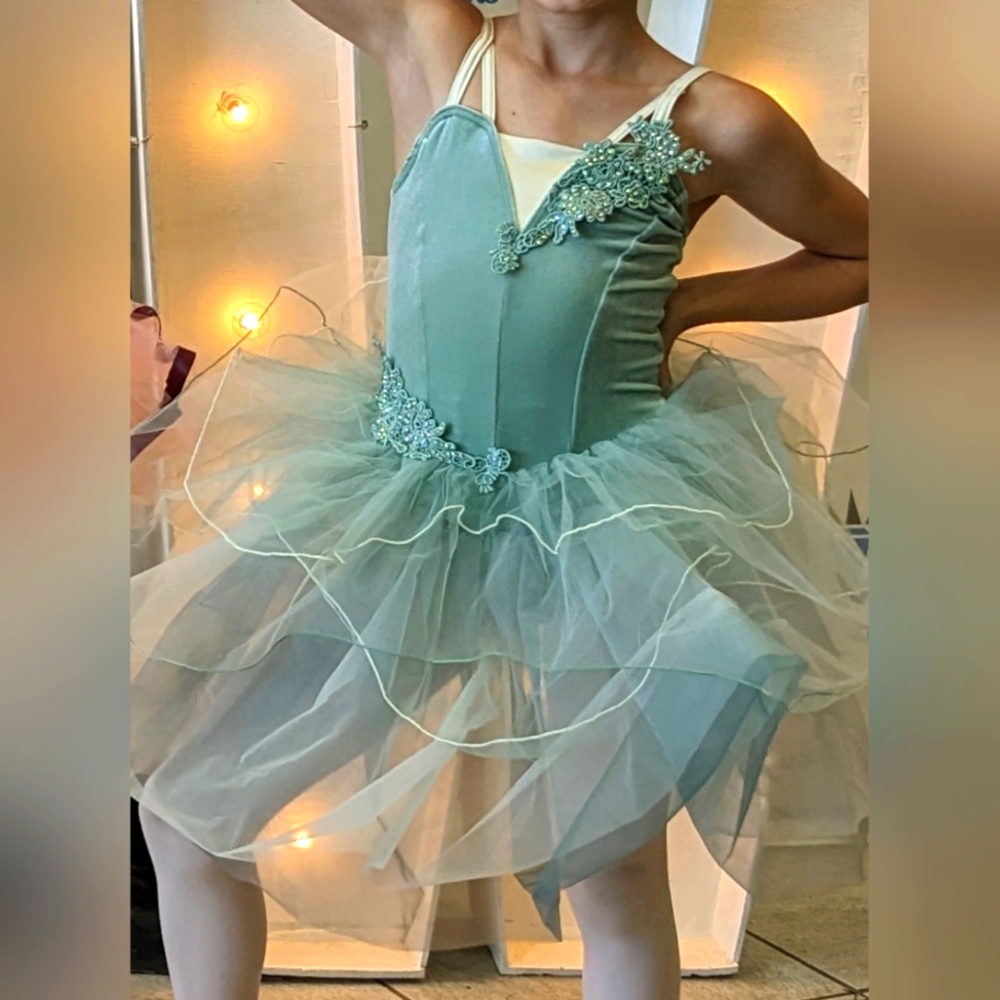 Dance costume Princess Dress Tutu size IC (med 7/8)
